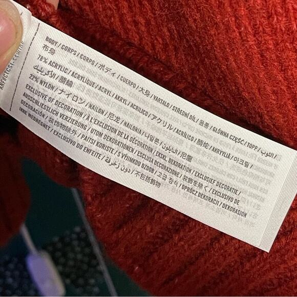 NWT Abercrombie & Fitch Oversized Red Knit Turtle Neck Sweater Size M - Picture 11 of 11